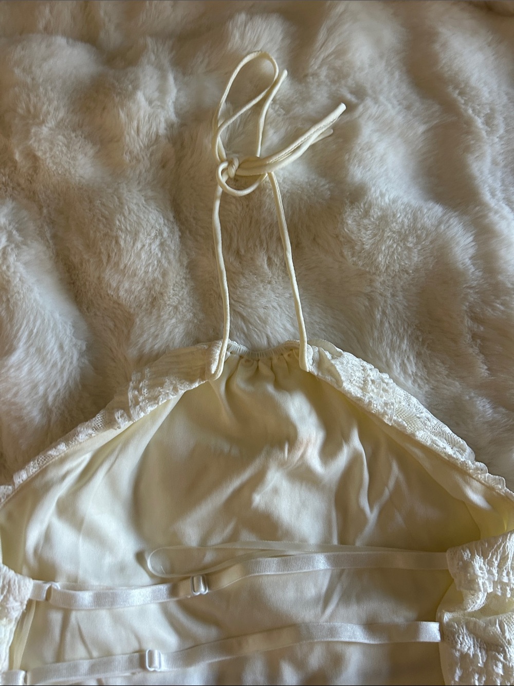 Lace Ruffled Halter Top - Picture 6 of 8